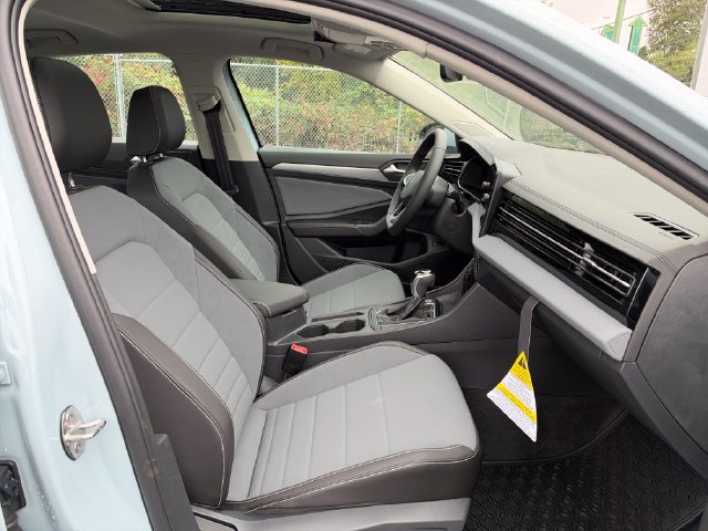 New 2027 Volkswagen Jetta SE FWD image 12