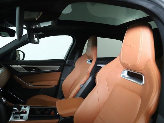 Certified 2025 Jaguar F-PACE R-Dynamic S image 18