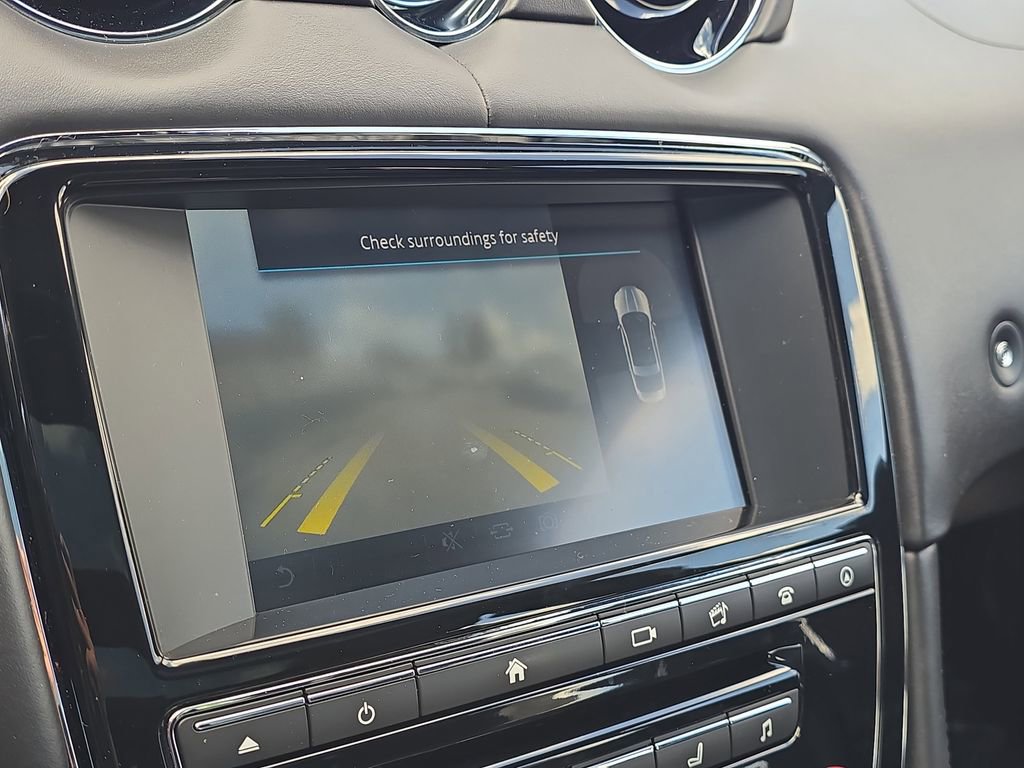 Used 2017 Jaguar XJ L Portfolio AWD/4WD image 31