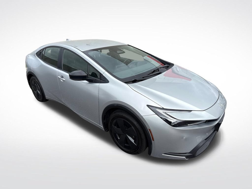 Used 2025 Toyota Prius LE FWD image 1