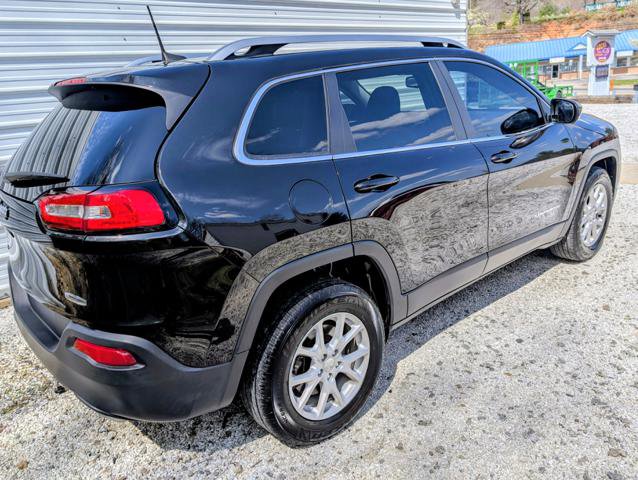 Used 2016 Jeep Cherokee Latitude image 18