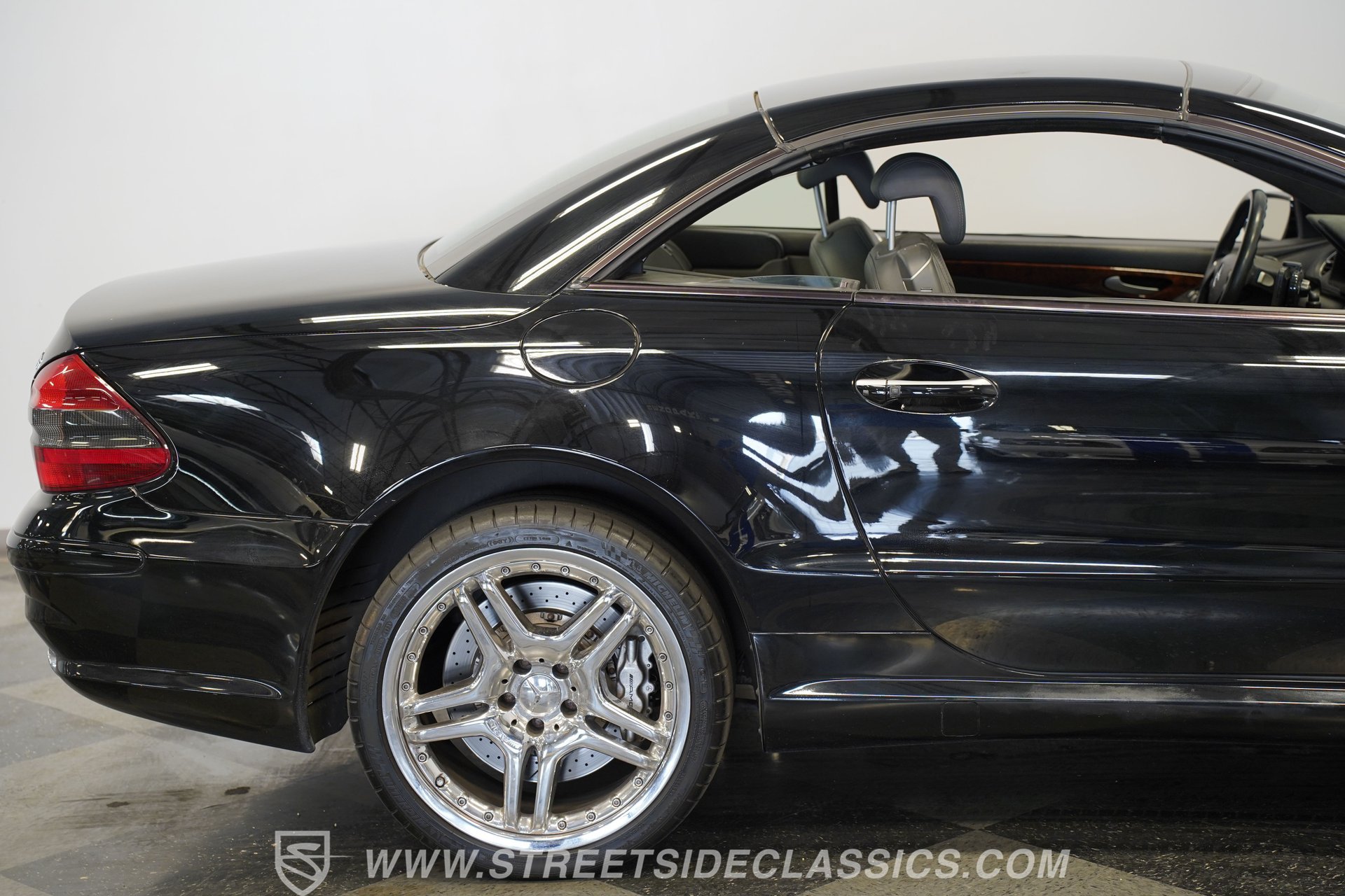 Used 2005 Mercedes-Benz SL 65 AMG image 28