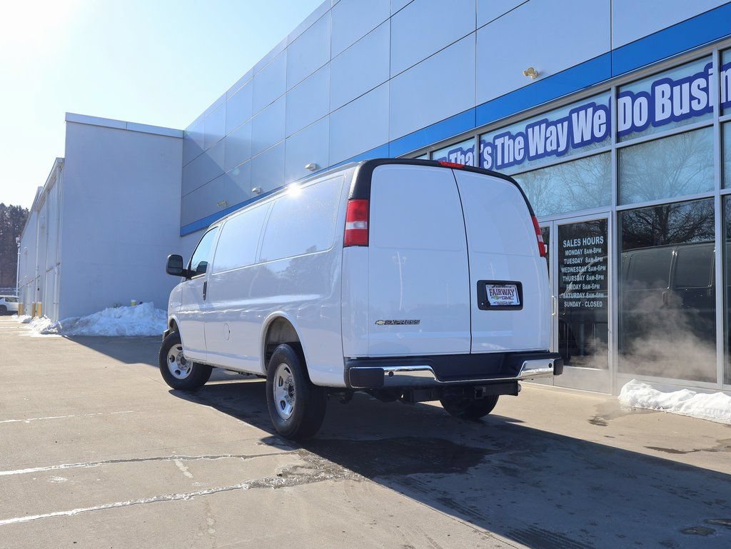 New 2025 Chevrolet Express 2500 w/ Driver Convenience Package RWD image 27