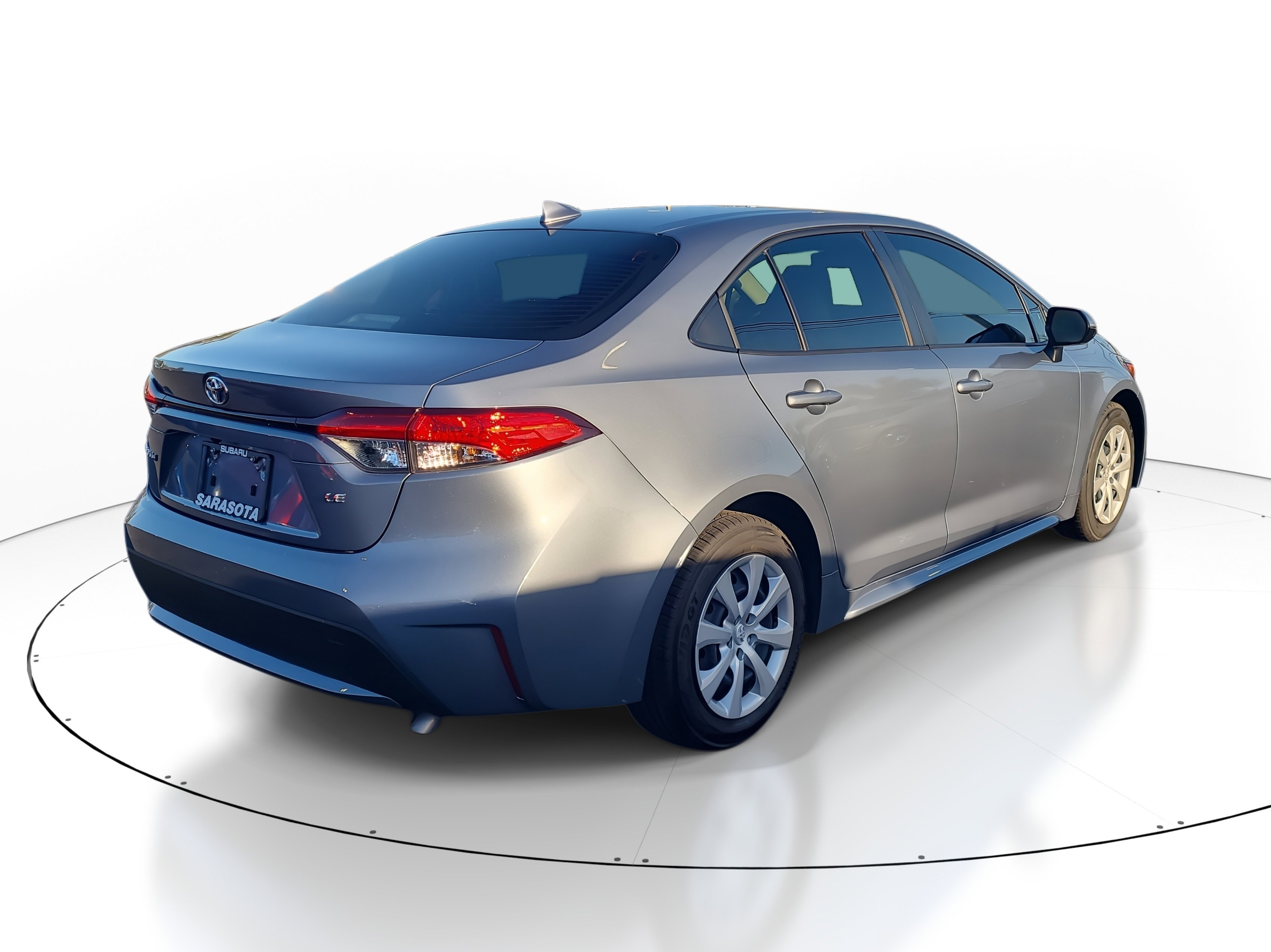 Used 2022 Toyota Corolla LE image 6