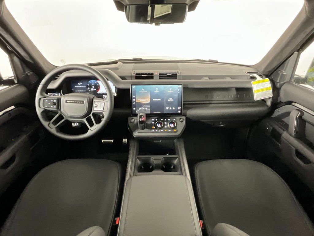 New 2026 Land Rover Defender 110 OCTA image 4