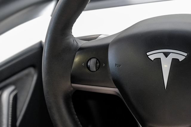 Used 2021 Tesla Model 3 Standard Range Plus RWD image 21