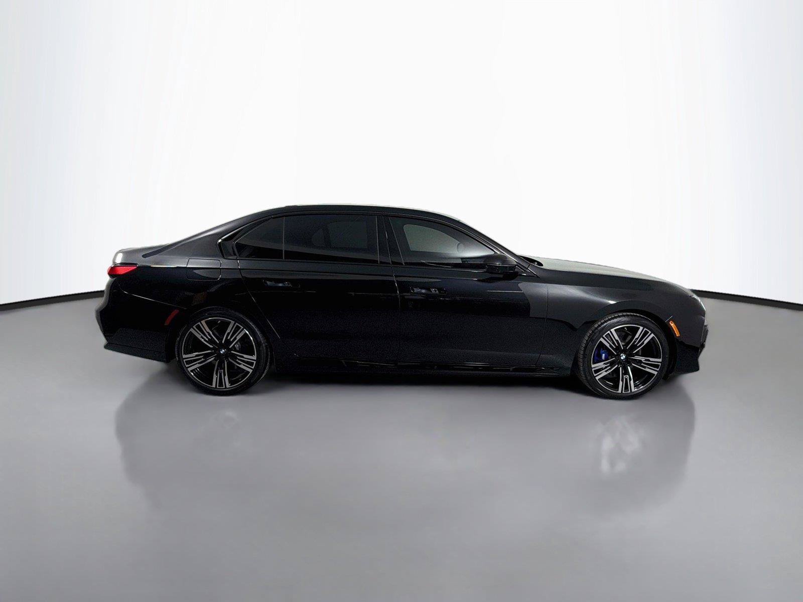 New 2026 BMW 750e xDrive w/ Executive Package AWD/4WD image 4
