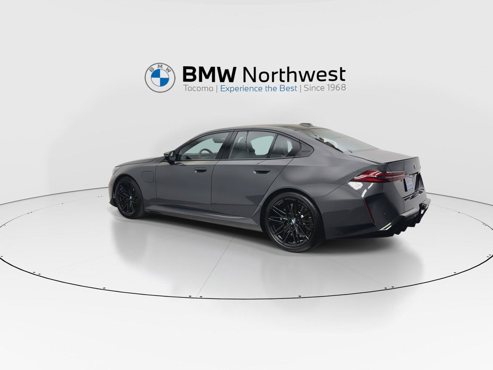 New 2027 BMW M5 w/ Executive Package AWD/4WD image 11