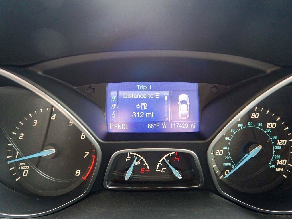 Used 2013 Ford Focus SE FWD image 19