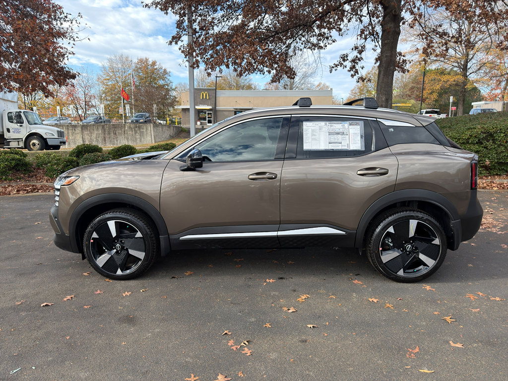 New 2026 Nissan Kicks SR w/ Cold Weather Package image 4