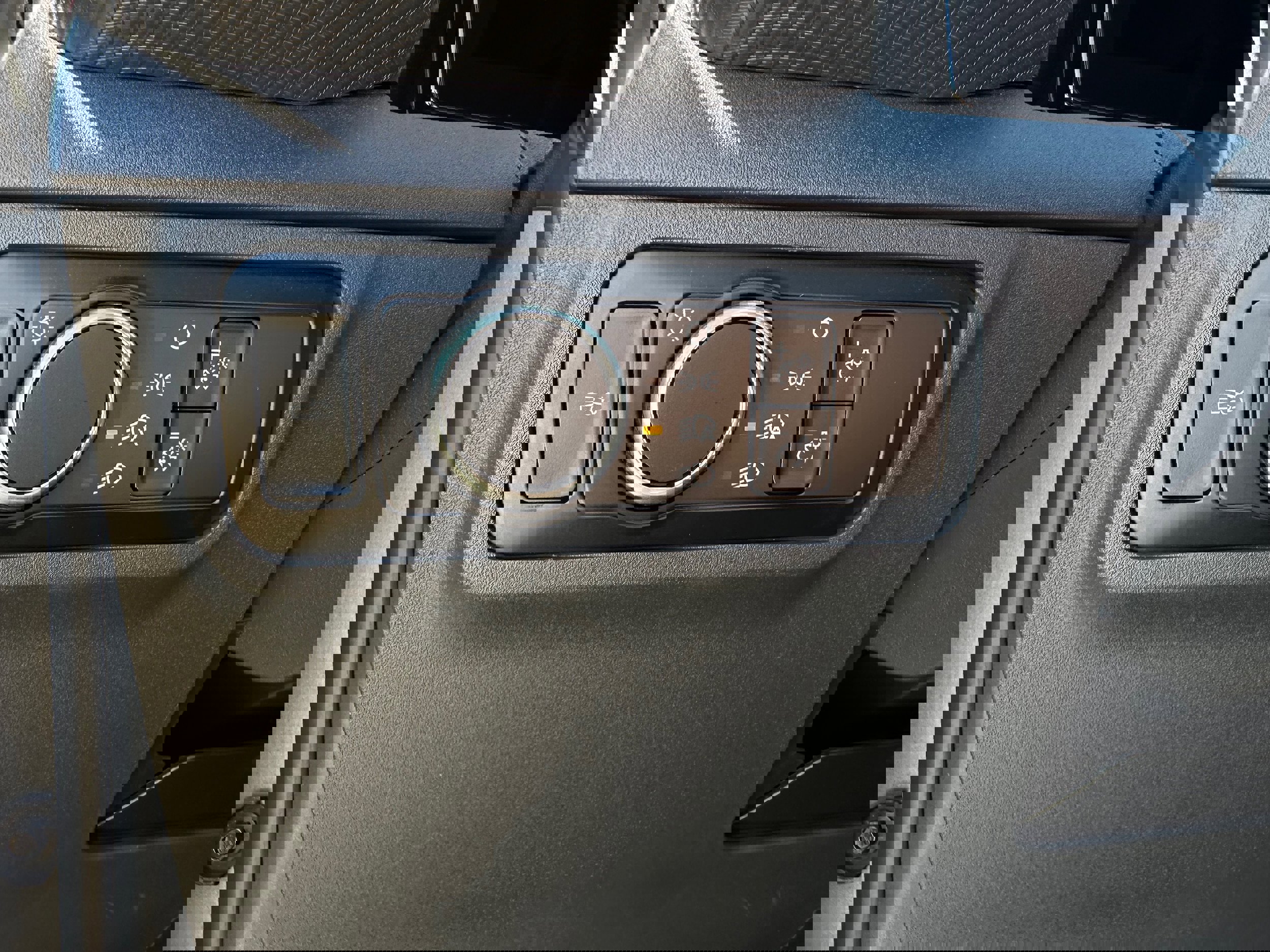 Used 2024 Ford Mustang EcoBoost image 21