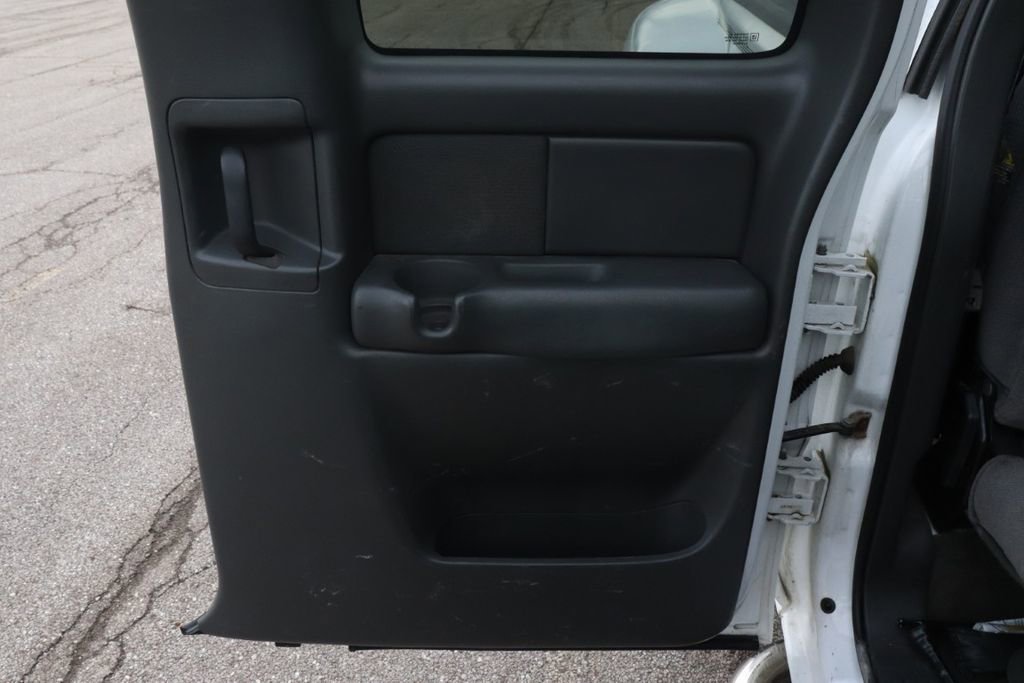 Used 2003 GMC Sierra 3500 SLE image 34