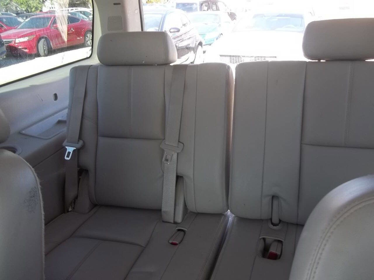 Used 2009 GMC Yukon XL SLT w/ SLT Chrome Edition AWD/4WD image 13