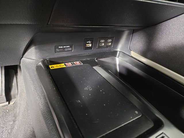 Used 2025 Toyota Camry LE image 25