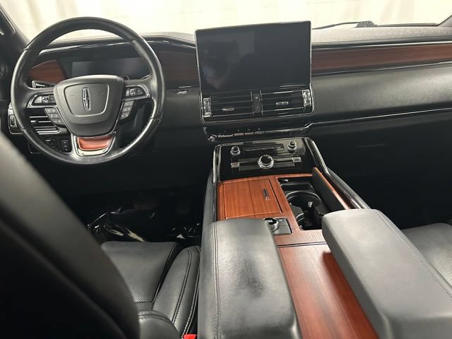 Used 2024 Lincoln Navigator L Reserve AWD/4WD image 16