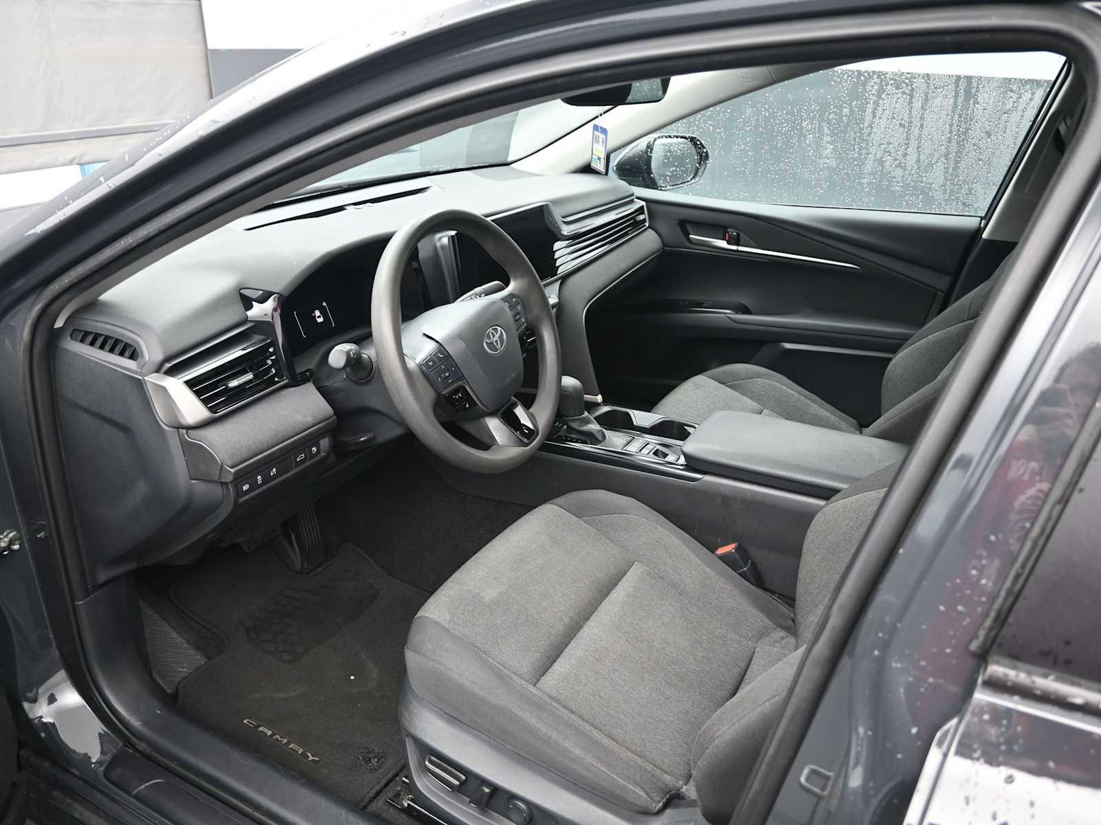 Used 2025 Toyota Camry LE image 12