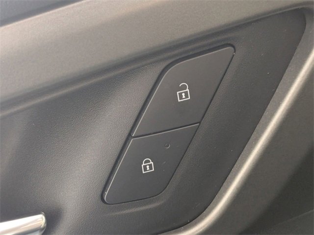 Certified 2025 Chevrolet Traverse LT image 11