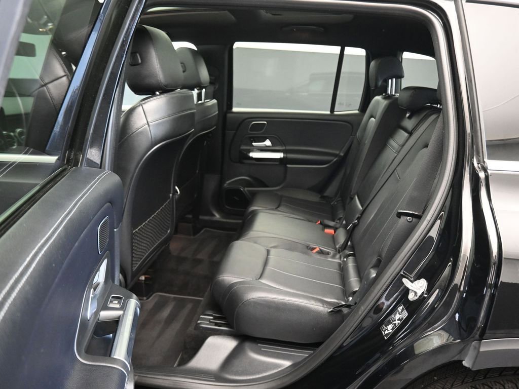 Used 2021 Mercedes-Benz GLB 250 4MATIC w/ Premium Package image 36