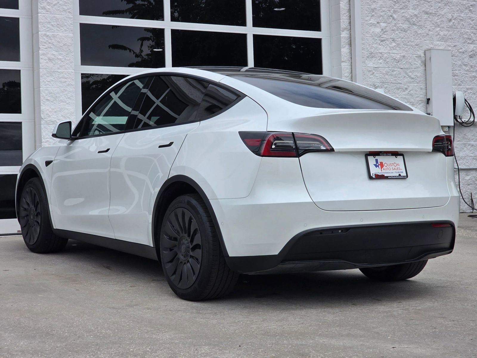 Used 2021 Tesla Model Y Long Range AWD/4WD image 7