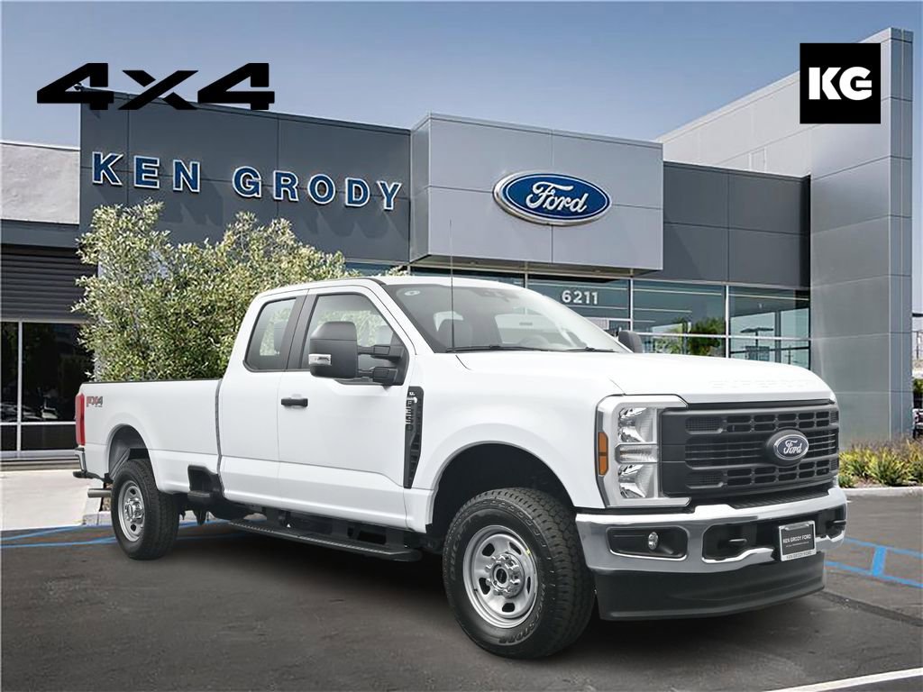 New 2026 Ford F350 XL w/ FX4 Off-Road Package