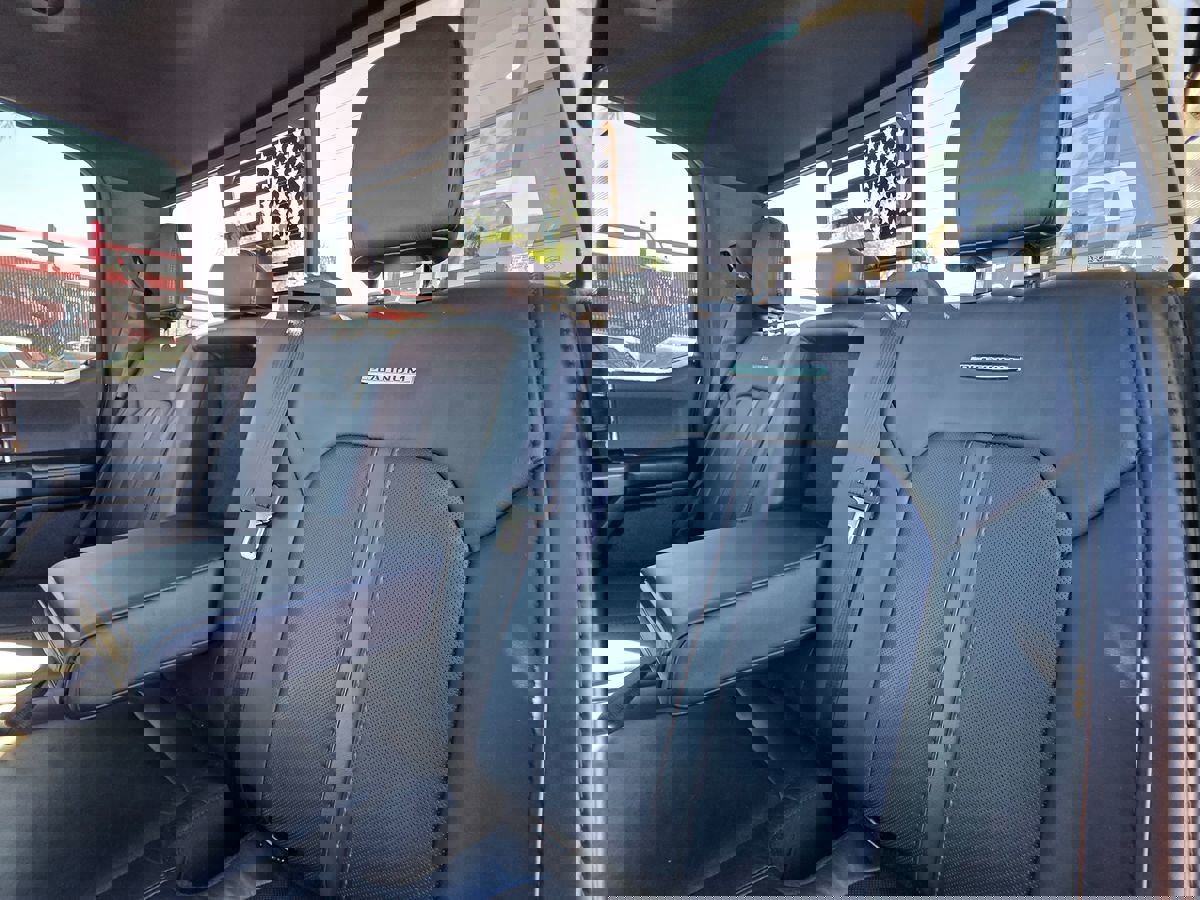 Used 2015 Ford F150 Platinum w/ Equipment Group 701A Luxury image 26