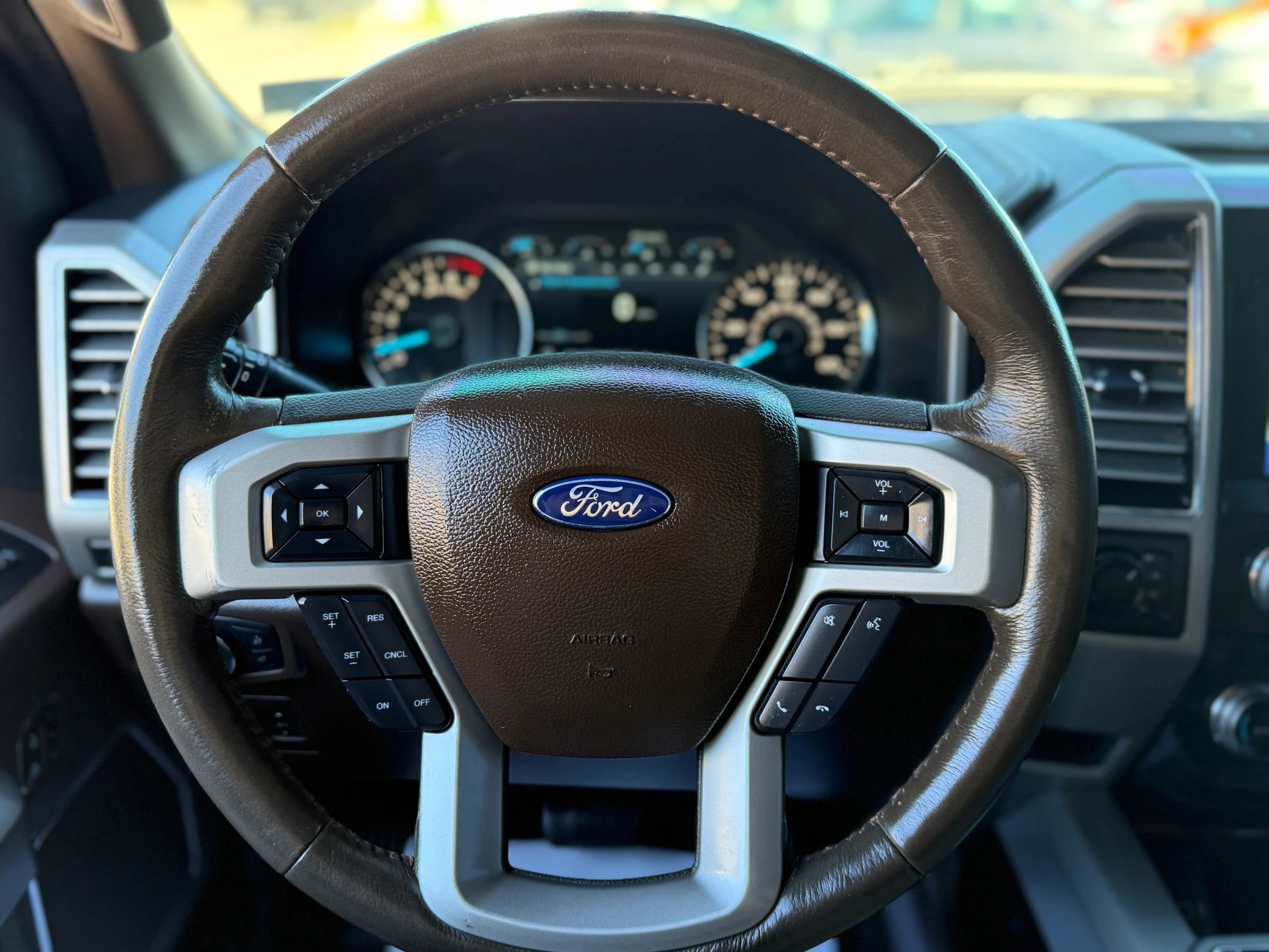 Used 2020 Ford F150 King Ranch w/ Equipment Group 601A Luxury AWD/4WD image 25