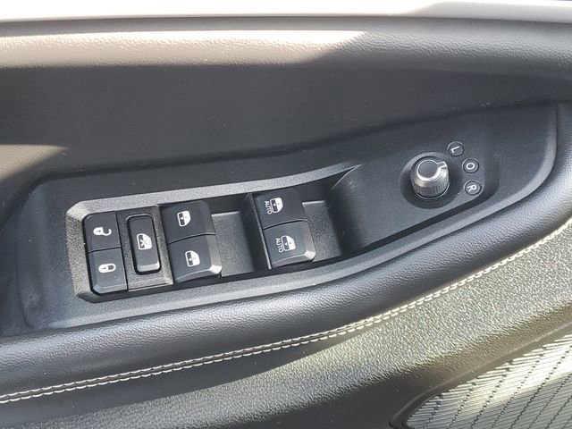 Used 2023 Jeep Grand Cherokee L Limited AWD/4WD image 18