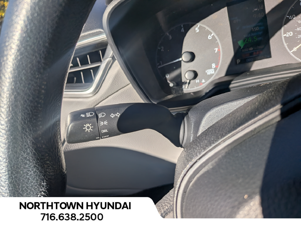 Used 2024 Toyota Corolla Cross L AWD/4WD image 23