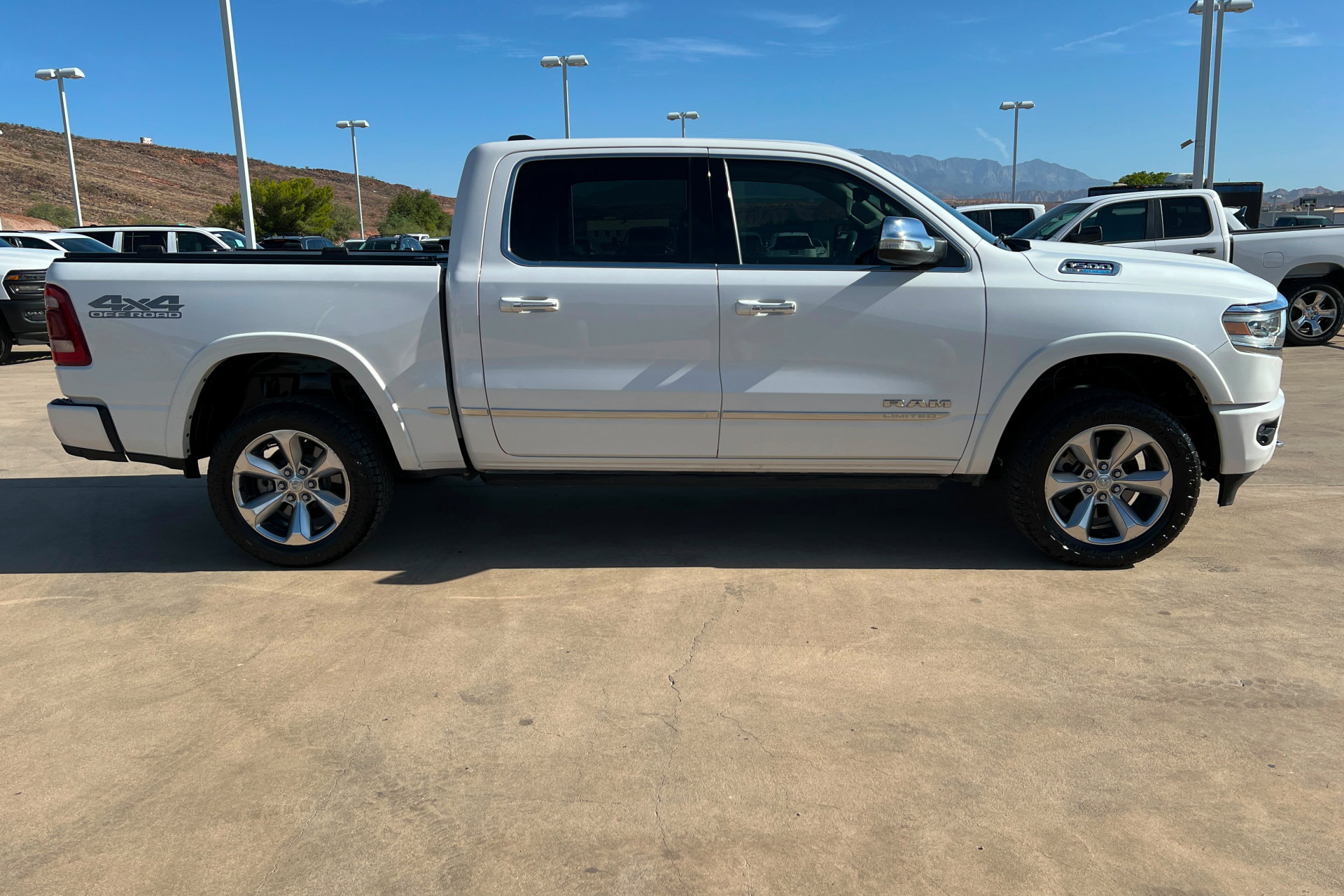 Used 2022 RAM 1500 Limited AWD/4WD image 6