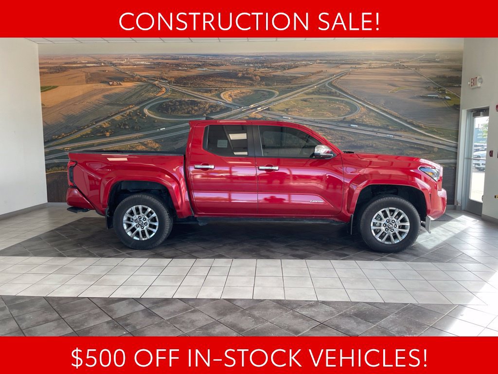 Used 2025 Toyota Tacoma Limited AWD/4WD image 5