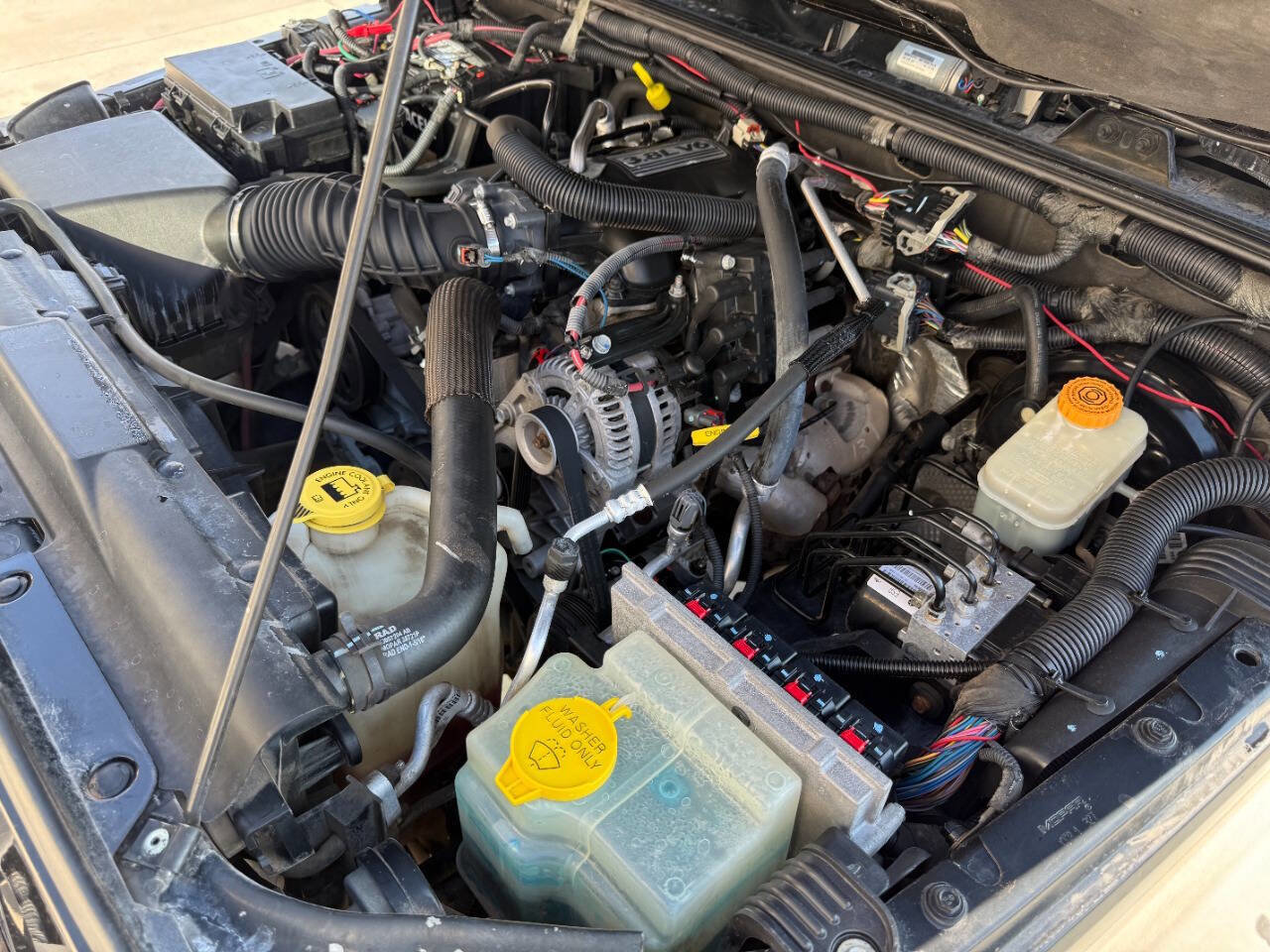 Used 2010 Jeep Wrangler Rubicon w/ PWR Convenience Group image 11