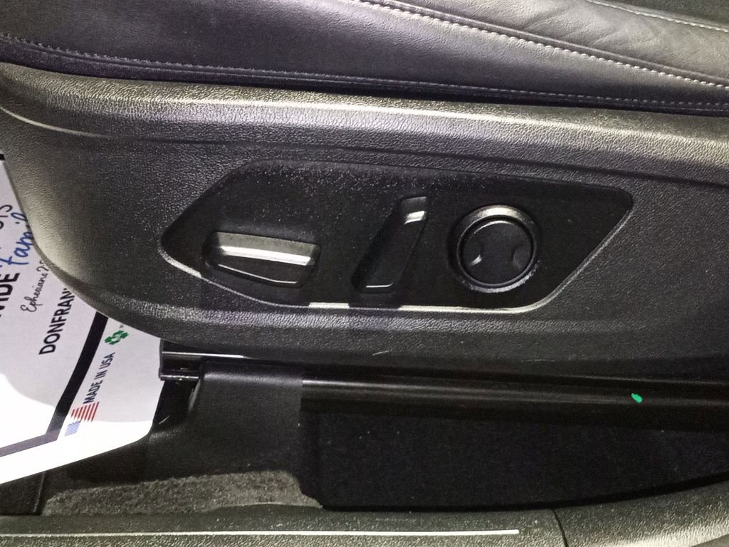 Used 2023 Kia Sorento SX image 12