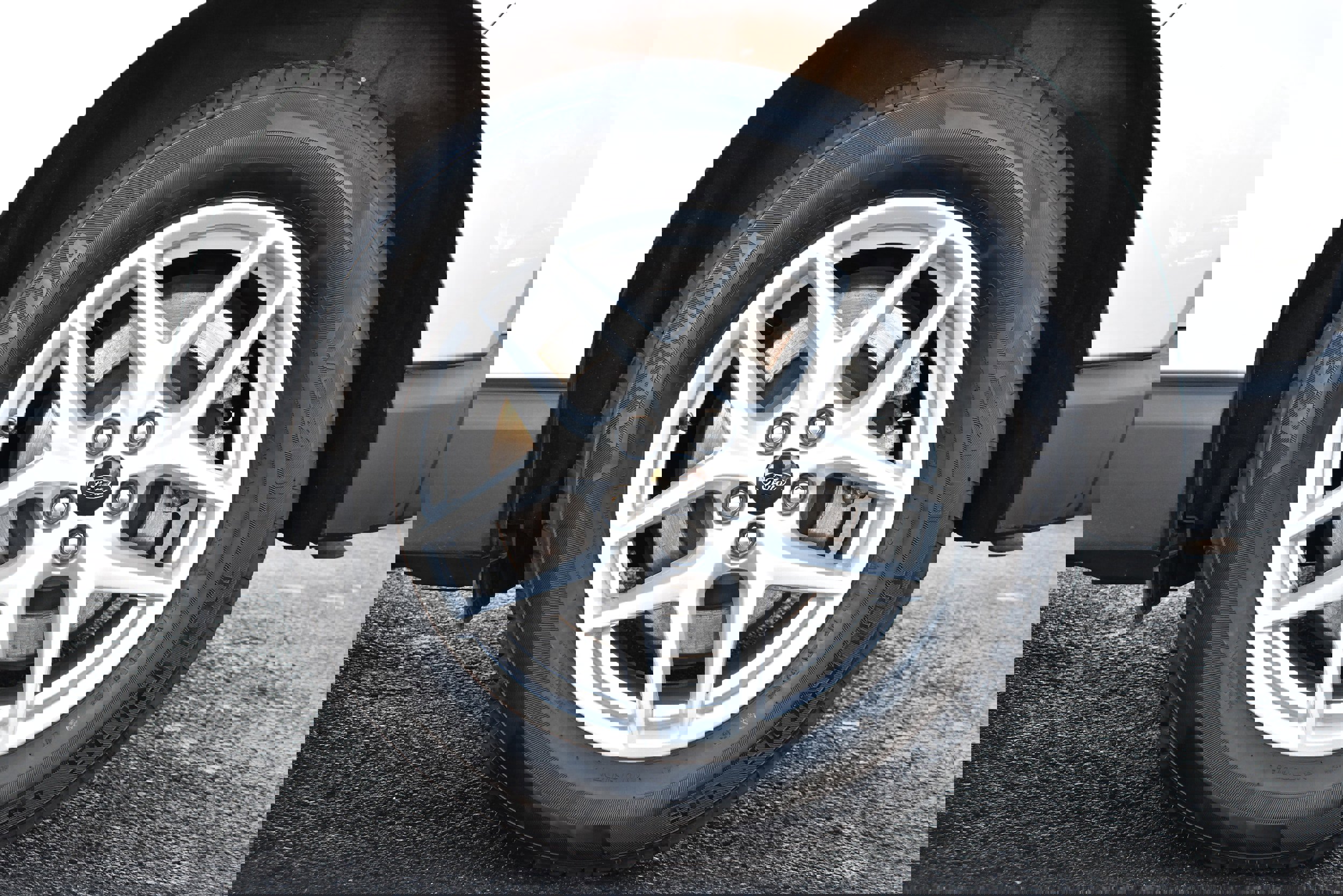 Used 2024 Ford Edge SEL image 24