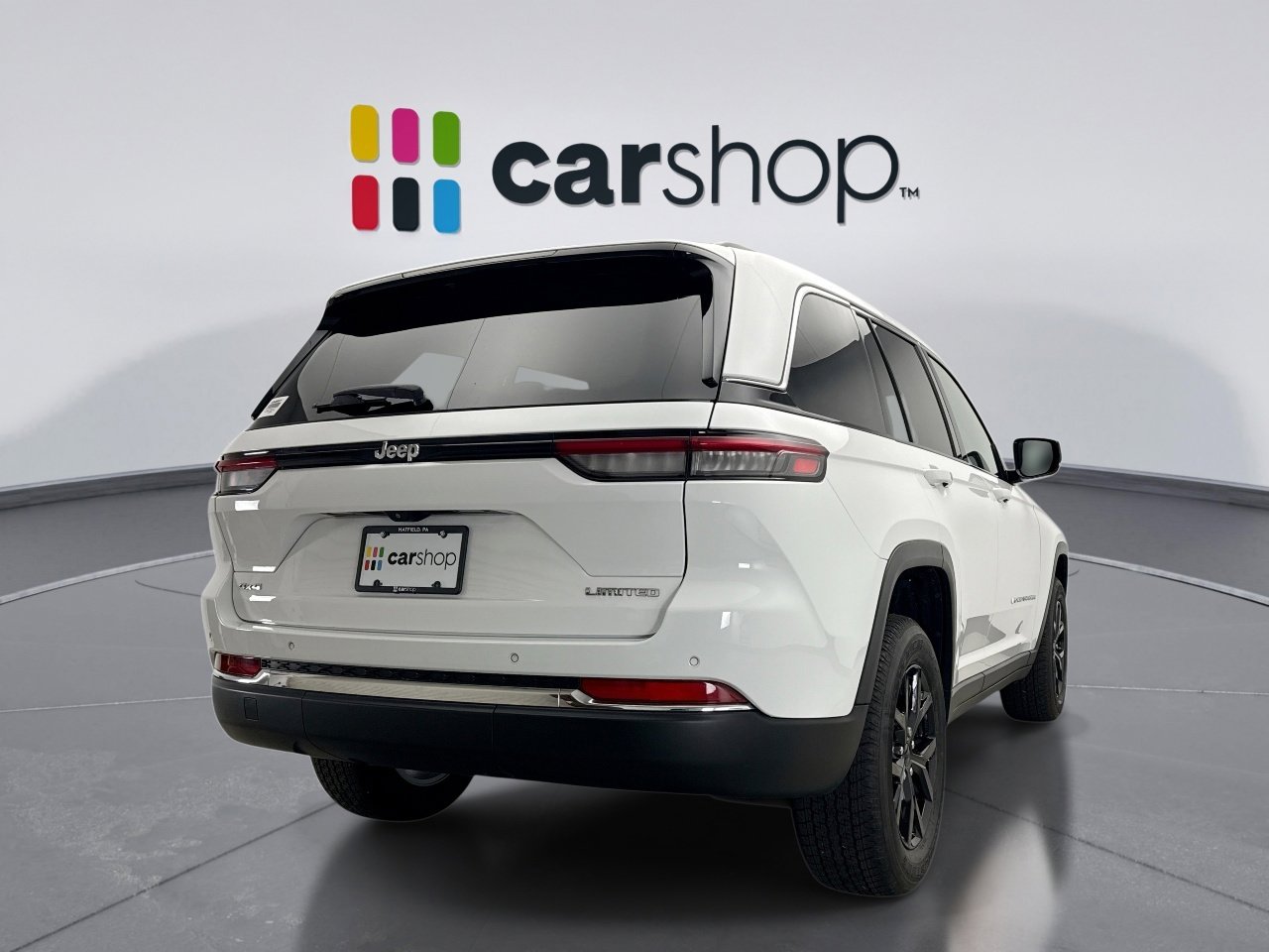 Used 2023 Jeep Grand Cherokee Limited AWD/4WD image 5