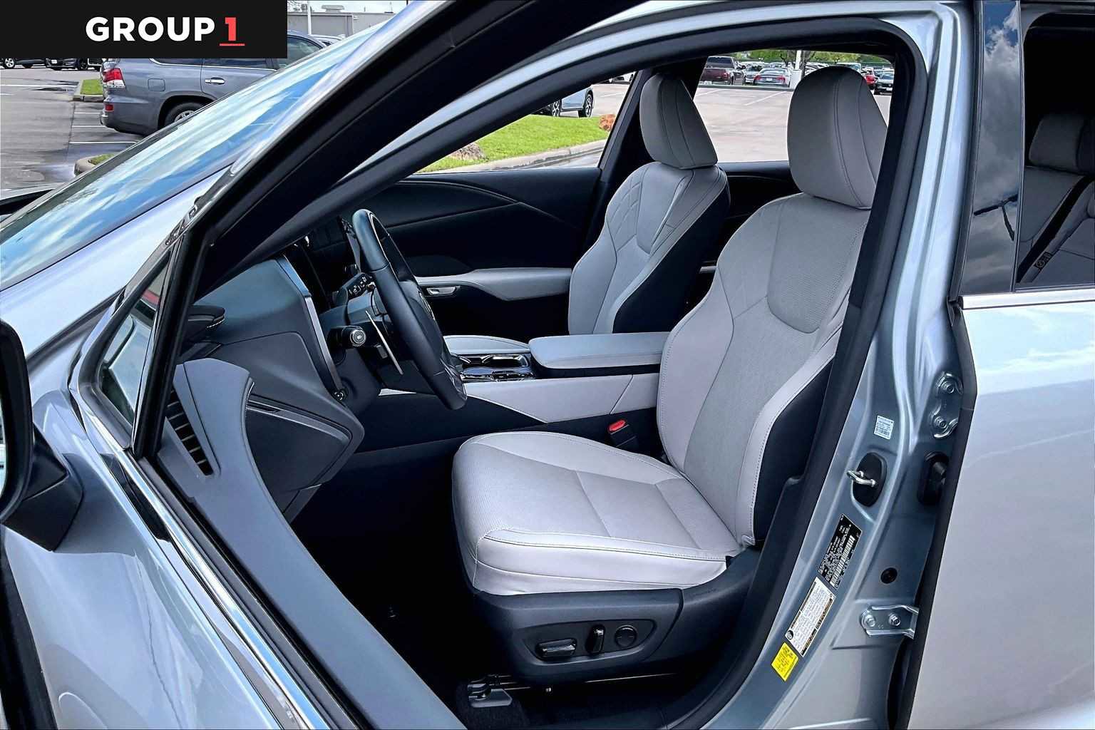 Certified 2025 Lexus RX 350 Premium Plus w/ Accessory Package (Z1) image 7