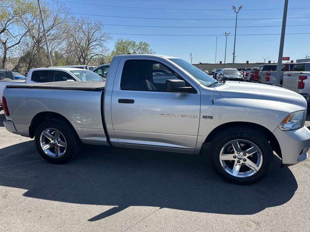 Used 2012 RAM 1500 Express RWD image 2