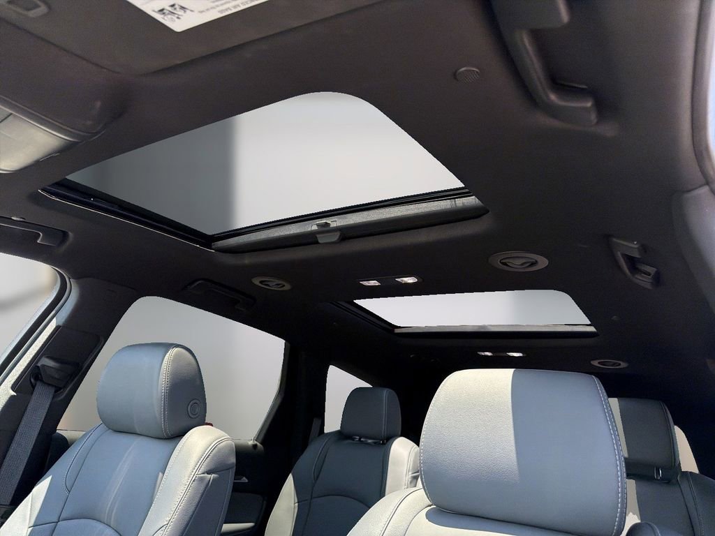 Certified 2023 Buick Enclave Premium w/ Experience Buick Package FWD image 16