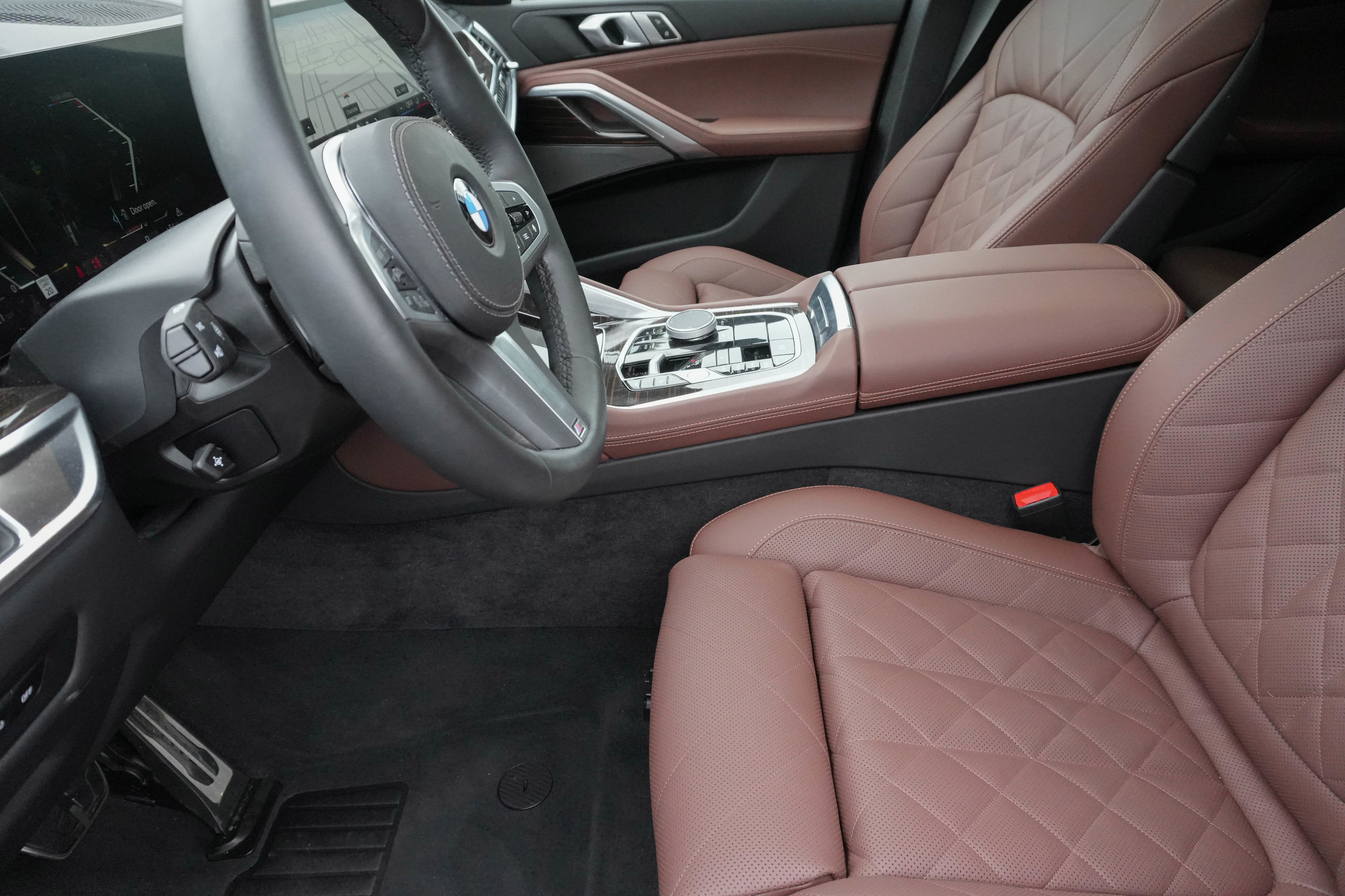 Certified 2026 BMW X6 xDrive40i AWD/4WD image 12