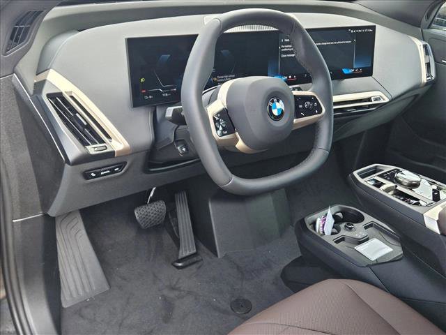 Used 2026 BMW iX xDrive45 image 9