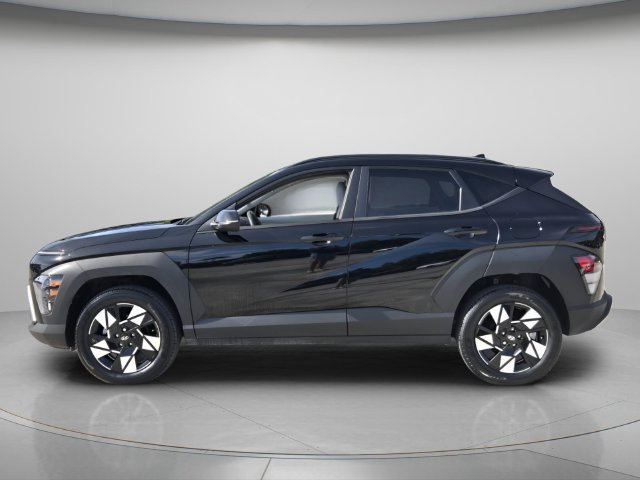 Used 2024 Hyundai Kona SEL AWD/4WD image 3