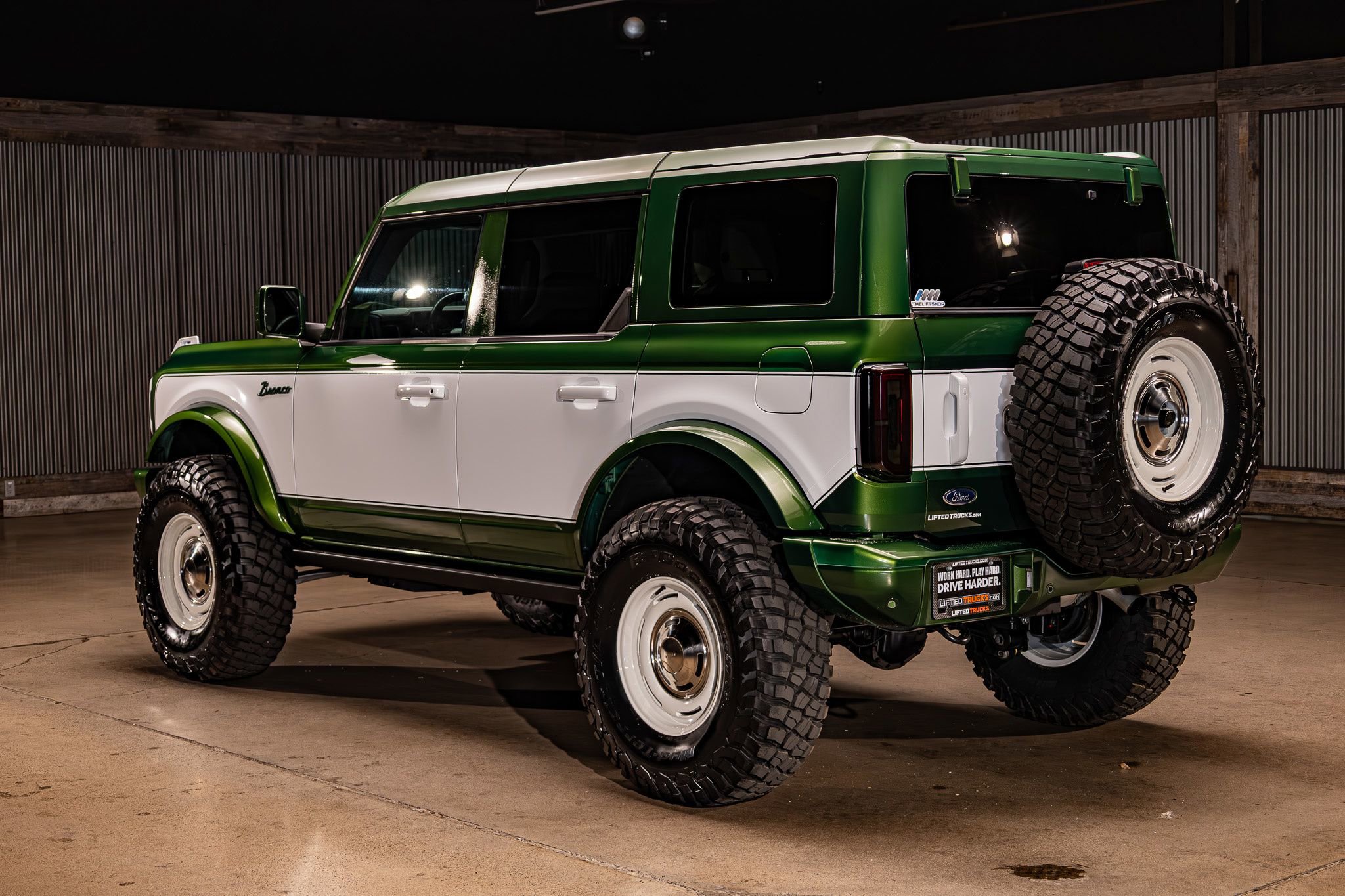 Used 2025 Ford Bronco Badlands image 7