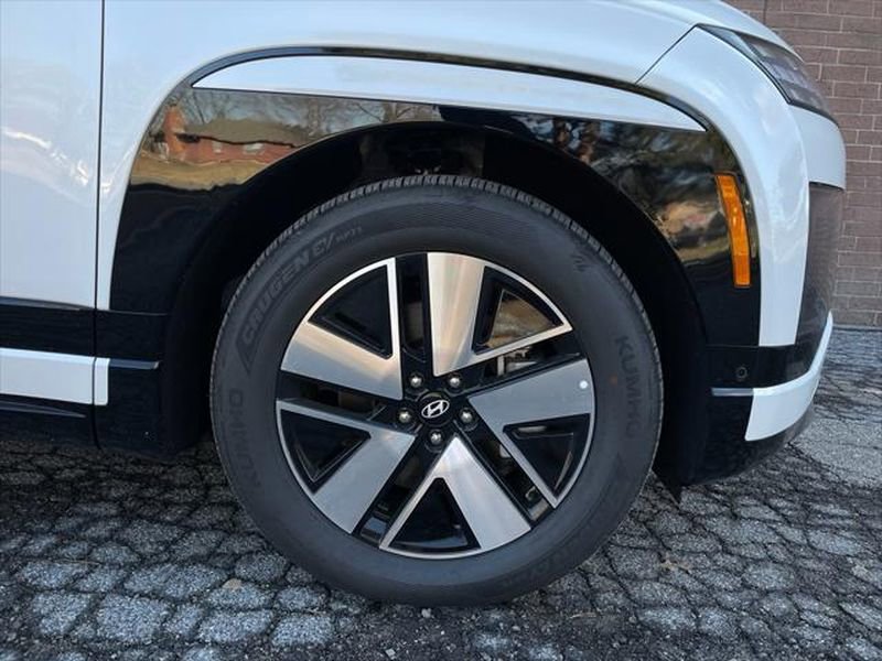 New 2026 Hyundai Ioniq 9 SEL w/ Tow & Go Package AWD/4WD image 9