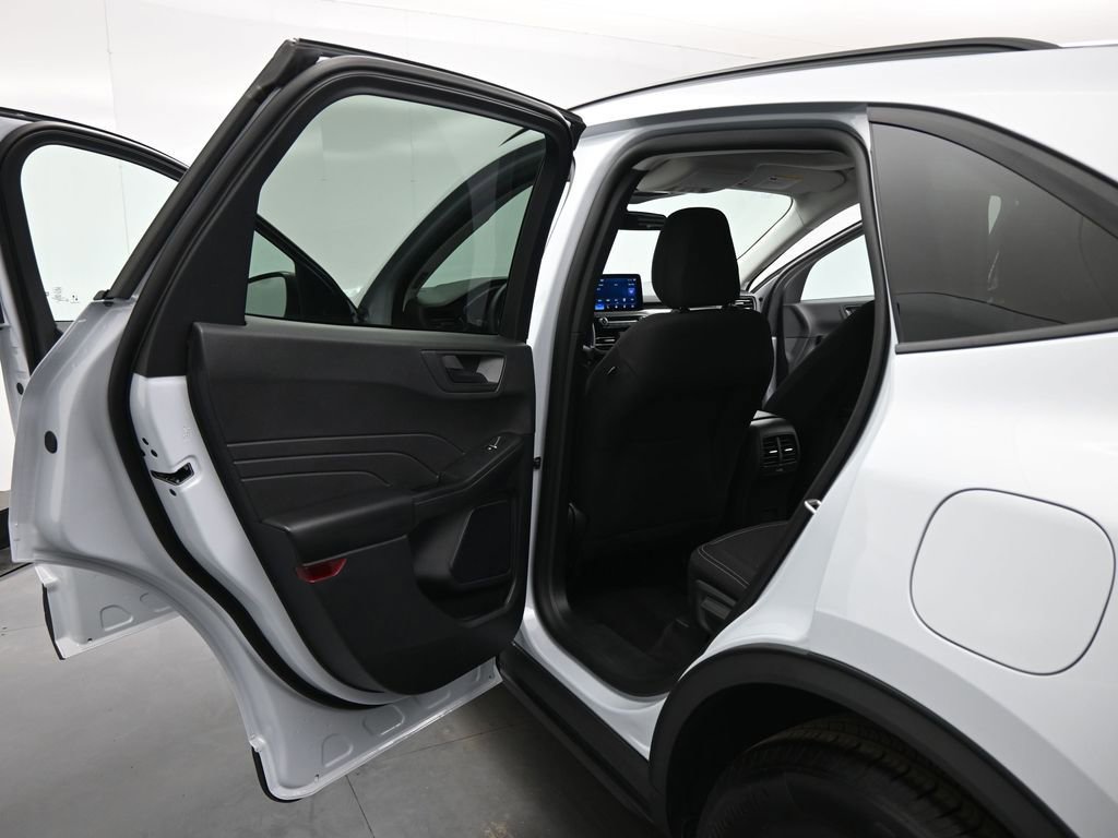 Certified 2025 Ford Escape Active image 17