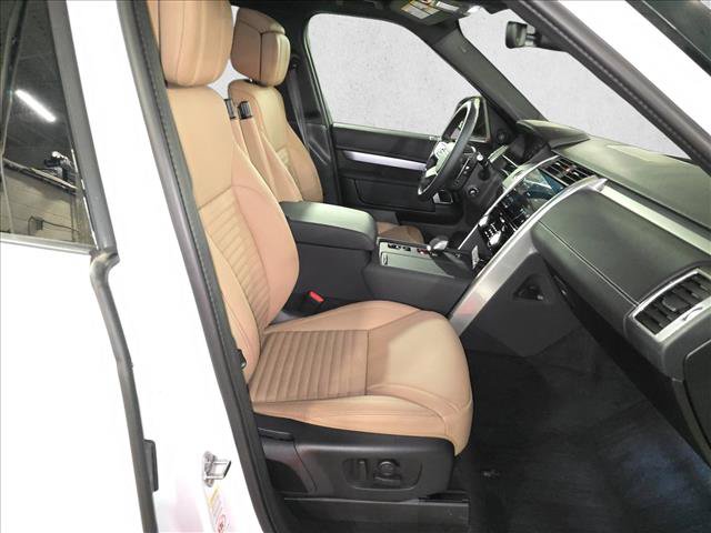 New 2025 Land Rover Discovery Dynamic SE AWD/4WD image 10