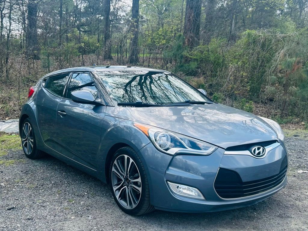 Used 2017 Hyundai Veloster image 6