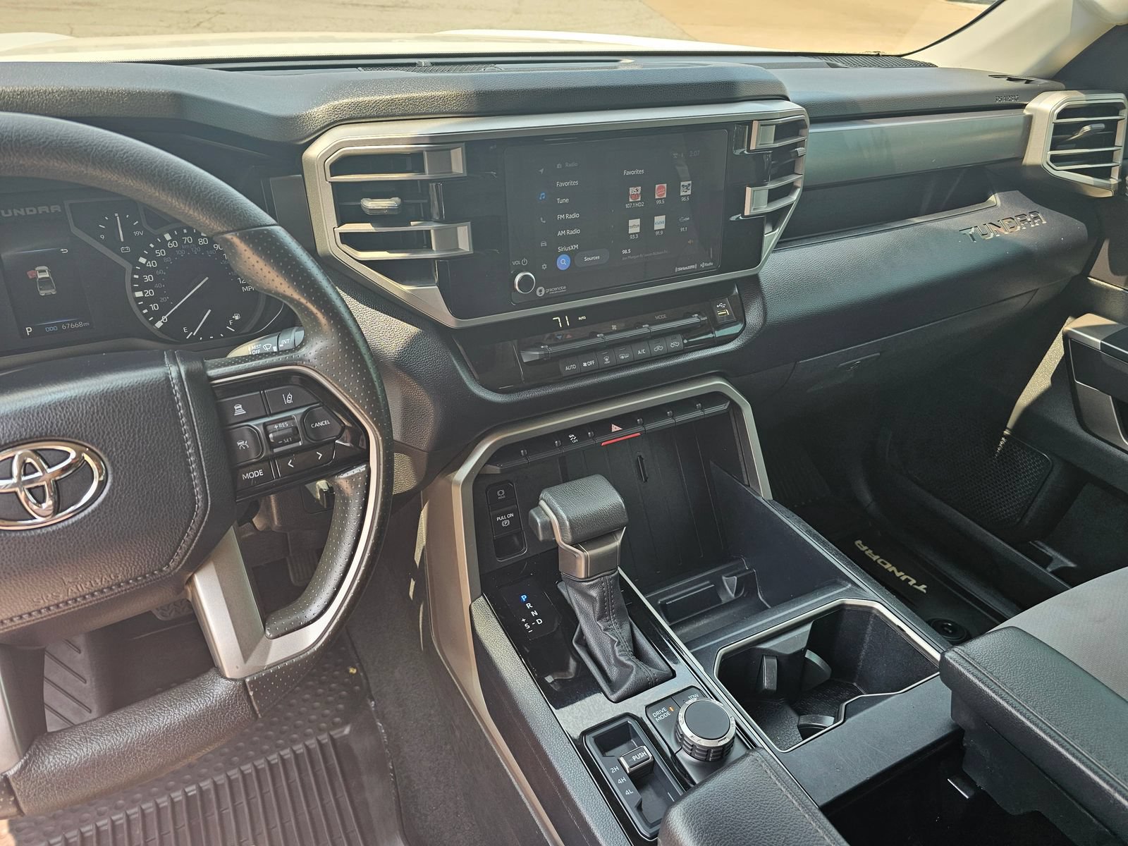 Used 2024 Toyota Tundra SR5 w/ SR5 Convenience Package AWD/4WD image 22