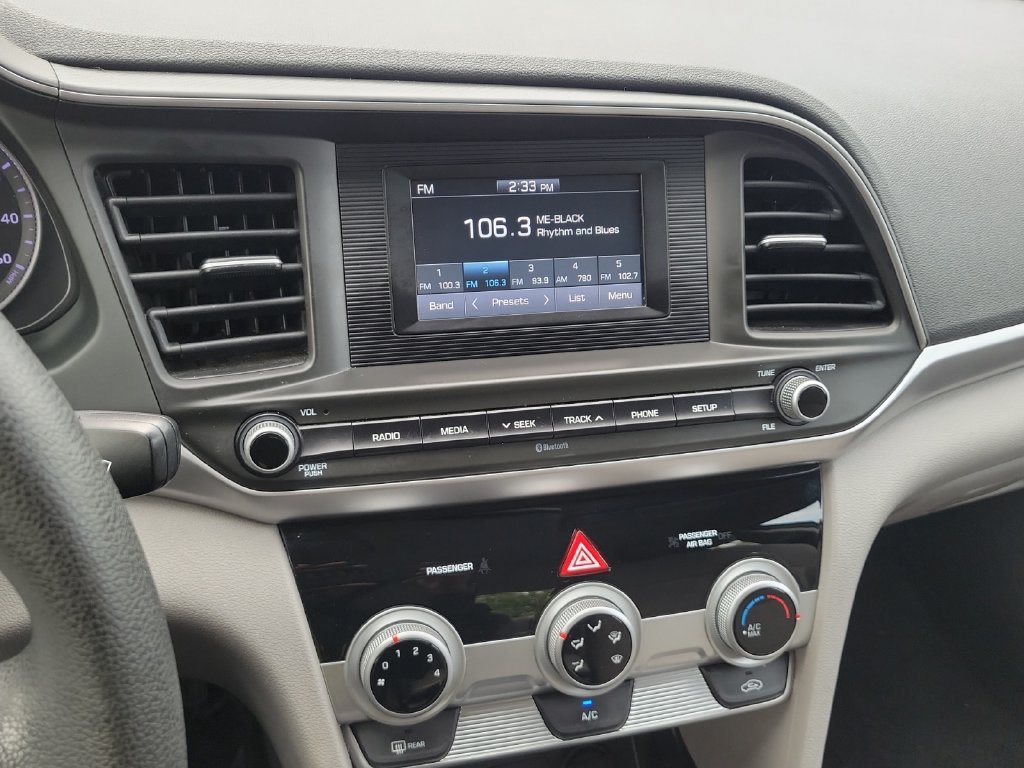 Used 2019 Hyundai Elantra SE FWD image 9