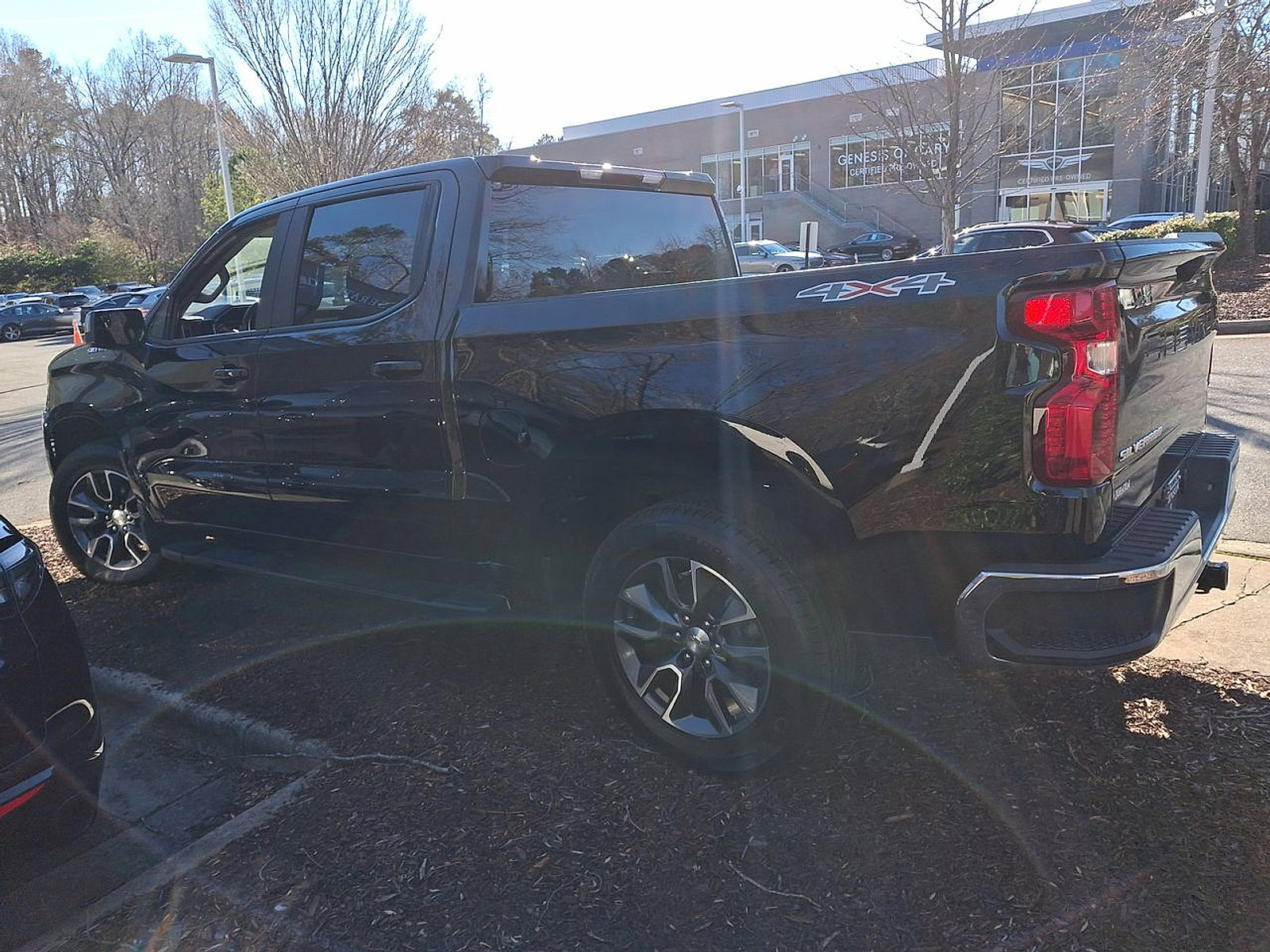 Used 2024 Chevrolet Silverado 1500 LT image 5