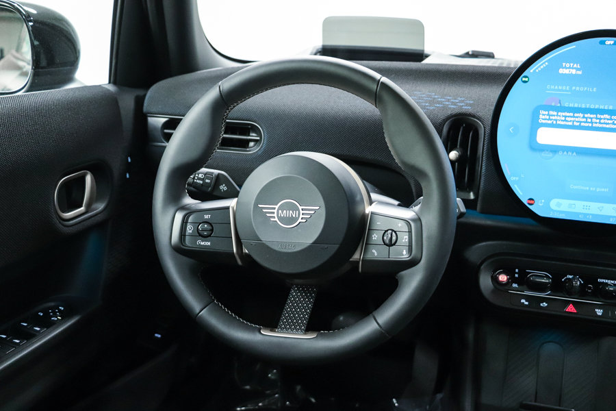Used 2026 MINI Cooper 4-Door Hardtop FWD image 15