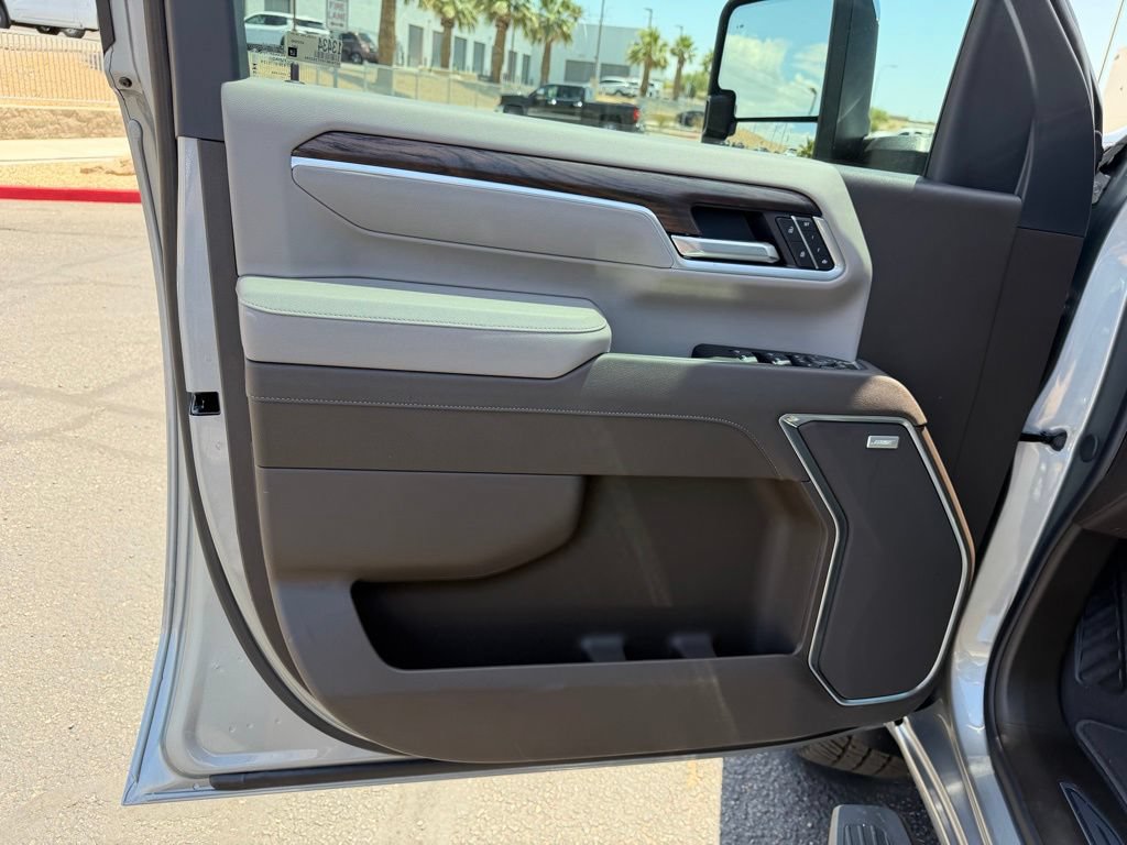 New 2026 GMC Sierra 2500 SLT w/ SLT Premium Package AWD/4WD image 22